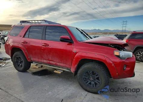 2016 Toyota 4Runner Sr5/Sr5 Premium z USA, uszkodzony, nr VIN JTEBU5JR9G5401546